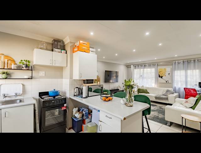 2 BEDROOM APARTMENT FOR SALE IN WELTEVREDEN PARK